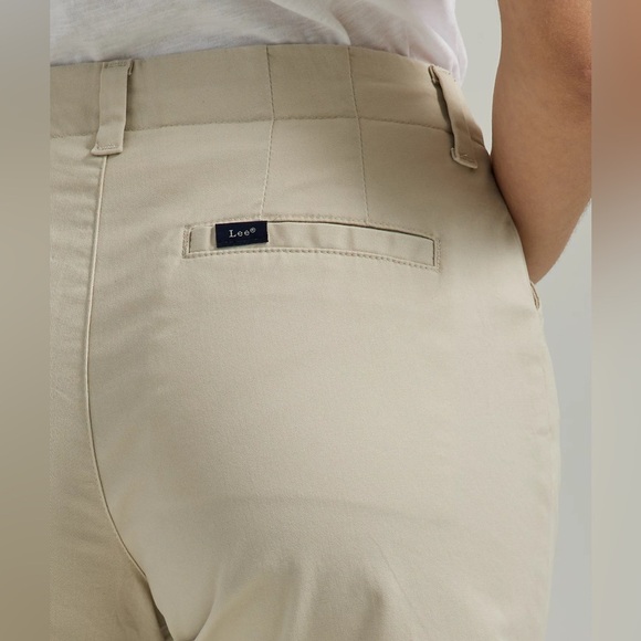 Women’s Lee Legendary Shorts Size 8 Khaki NWT-small defect see photos - Picture 4 of 11